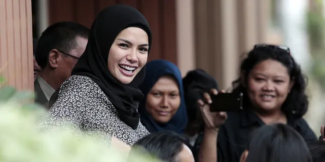 Mediasi Gagal, Nikita Mirzani Mantap Gugat Cerai Dipo Latief Mediasi Gagal, Nikita Mirzani Mantap Gugat Cerai Dipo Latief