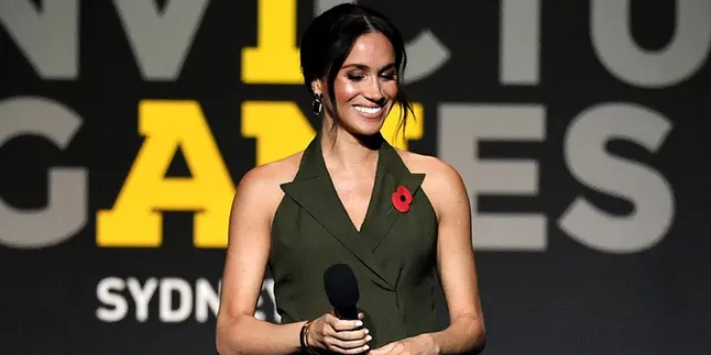 Meghan Markle Pamer Baby Bump Saat Kunjungi Selandia Baru Meghan Markle Pamer Baby Bump Saat Kunjungi Selandia Baru