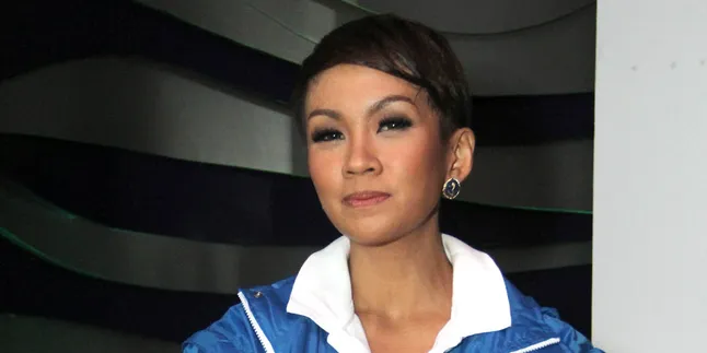 Melanie Putria: Jangan Lari Sendirian!