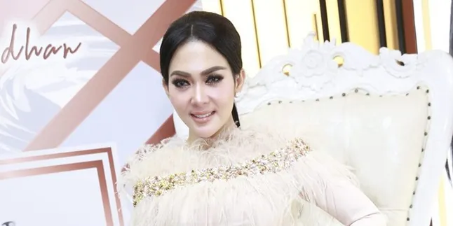 Melenggang Santai ke Amerika, Syahrini Bawa Koper Mewah Keluaran Merek Ternama