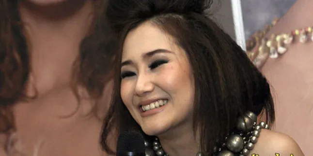 Melissa Karim Belajar Tentang Anak Lewat Internet