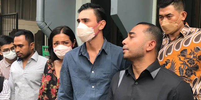 Membuka Kemungkinan Damai, Jessica Iskandar dan Vincent Verhaag Tegaskan Ingin Bertemu Muka dengan Penggugat Membuka Kemungkinan Damai, Jessica Iskandar dan Vincent Verhaag Tegaskan Ingin Bertemu Muka dengan Penggugat