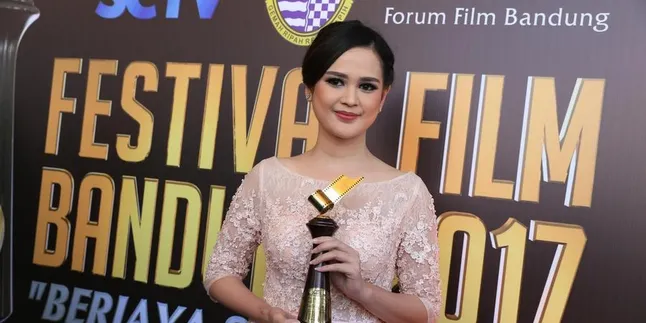 Memenangkan Pemeran Wanita Terpuji Serial Televisi FFB 2017, Cut Meyriska Bersyukur