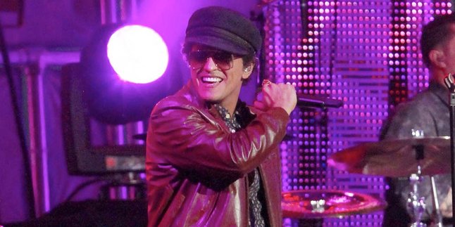 Memukau di Super Bowl dan Grammy, Bruno Mars Kembali Laris!