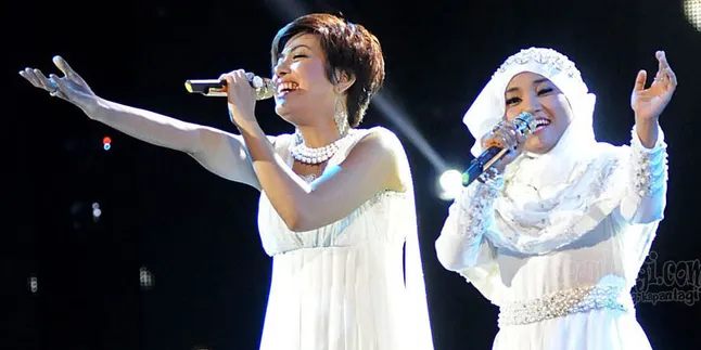 Menakjubkan! Kolaborasi Fatin - Novita di X Factor Around The World Menakjubkan! Kolaborasi Fatin - Novita di X Factor Around The World