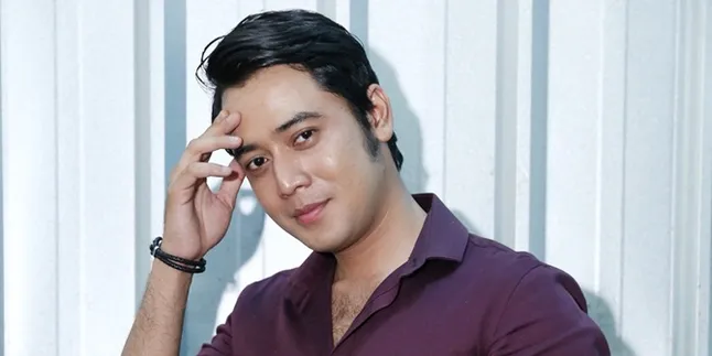 Menang dari Hilda Vitria dan Resmi Jadi Duda, Kris Hatta Ekspresikan Kebahagiaannya Menang dari Hilda Vitria dan Resmi Jadi Duda, Kris Hatta Ekspresikan Kebahagiaannya