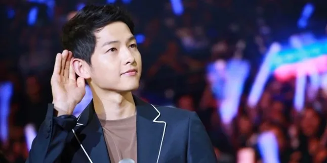 Menangis di Depan Fans, Ada Apa Dengan Song Joong Ki? Menangis di Depan Fans, Ada Apa Dengan Song Joong Ki?
