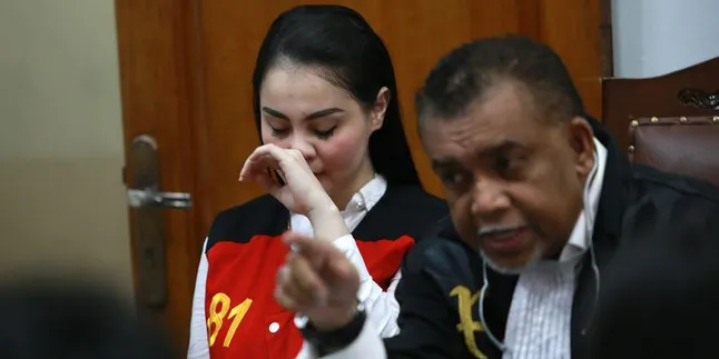Menangis Dituntut 8 Bulan Penjara, Jennifer Dunn Minta Maaf dan Berjanji Taubat