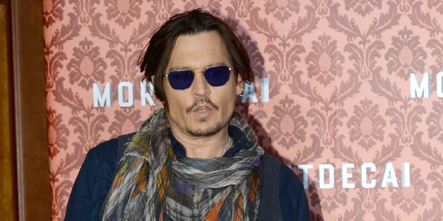 Mendadak Hilang, Ternyata Johnny Depp Diserang Hewan Buas