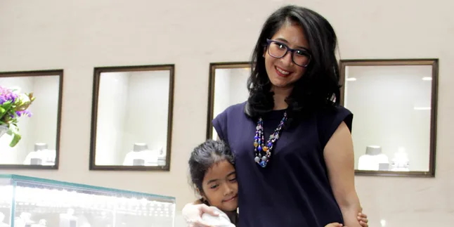 Mendidik Anak, Novita Angie Terapkan Reward and Punishment