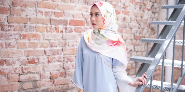 Menebak Gaya Lebaran Selebriti, Akankah Jadi Tren Tahun Ini Menebak Gaya Lebaran Selebriti, Akankah Jadi Tren Tahun Ini