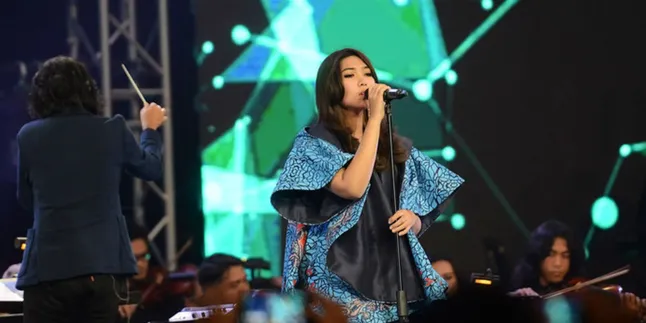 Menegangkan, Iwan Fals Bikin Dengkul Isyana Sarasvati Lemas!