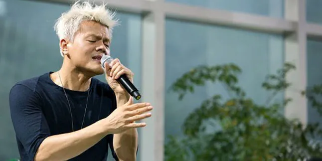 Menikah Hari Ini, CEO Agensi JYP Ent Mengaku Gelisah