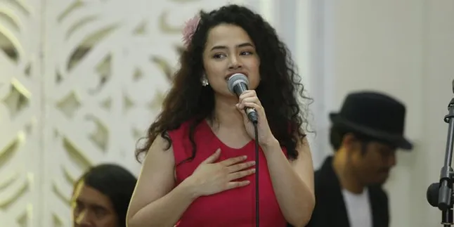 Mengaku Sudah Punya Kekasih, Wizzy Tak Takut Nikah Muda?