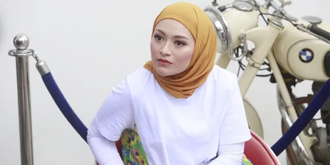 Mengaku Tak Tahu Sule yang Sempat Jatuh Sakit, Nathalie Holscher: Dia Cuma Bilang Ya Lagi Pusing Mengaku Tak Tahu Sule yang Sempat Jatuh Sakit, Nathalie Holscher: Dia Cuma Bilang Ya Lagi Pusing