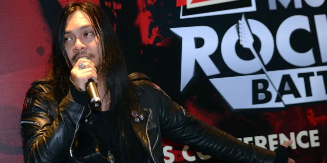 Mengapa Fashion Penting Dalam Sebuah Band? Ini Kata Stevie Item