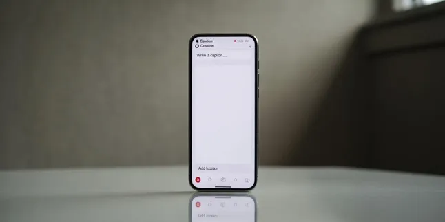 Mengenal Caption Kosong: Fenomena Teks Transparan di Media Sosial