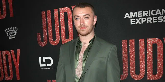 Menggila di Jembatan Brooklyn, Sam Smith Twerking & Jadi Tontonan Banyak Orang