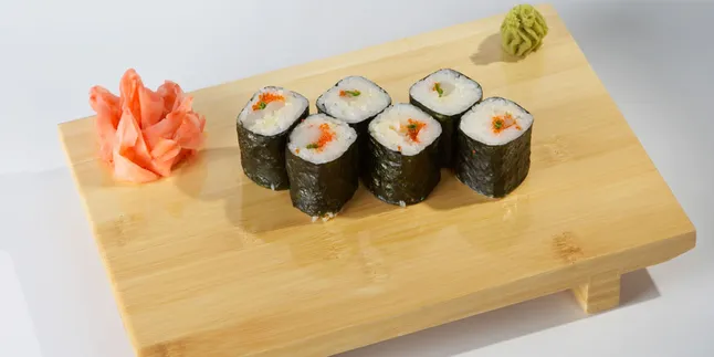 Menggoda! Yuk Bikin Sushi Dalam Waktu 4 Menit! Menggoda! Yuk Bikin Sushi Dalam Waktu 4 Menit!