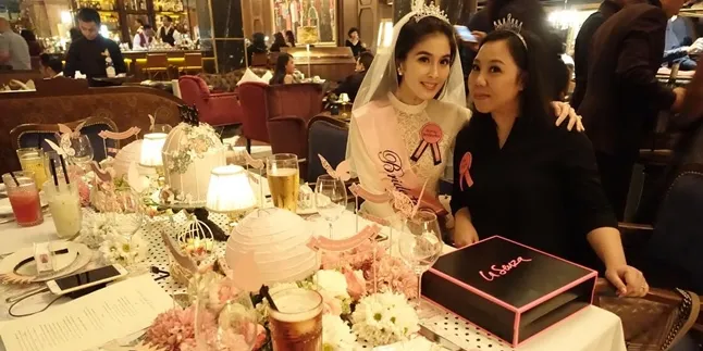 Menghitung Hari Jelang Pernikahan Sandra Dewi & Harvey Moeis Menghitung Hari Jelang Pernikahan Sandra Dewi & Harvey Moeis