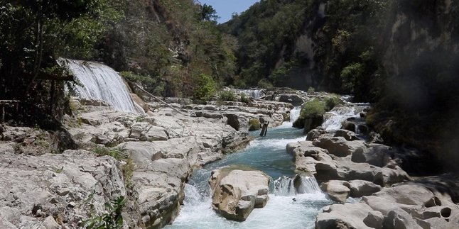 Sneak Peek at the Beauty of Tanggedu Waterfall, Natural Grand Canyon in East Sumba