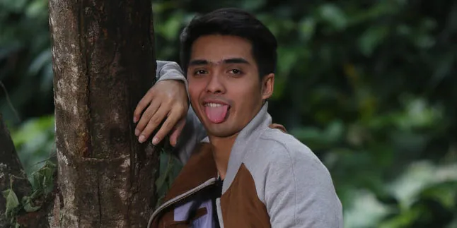 Mengisi Waktu Luang, Ricky Harun Suka Ajak Anak Berenang