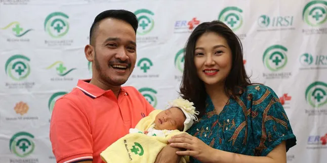Menguap, Putri Ruben Onsu dan Sarwendah Cantik dan Bikin Gemas