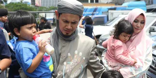 Menikah dengan Guntur Bumi, Ternyata Puput Melati Tak Izin Ortu? Menikah dengan Guntur Bumi, Ternyata Puput Melati Tak Izin Ortu?