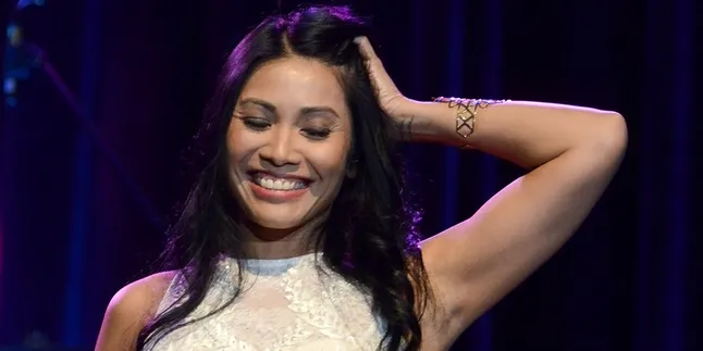 Menikah di Bali, Anggun C Sasmi Gelar Acara Tertutup di Villa Miliknya