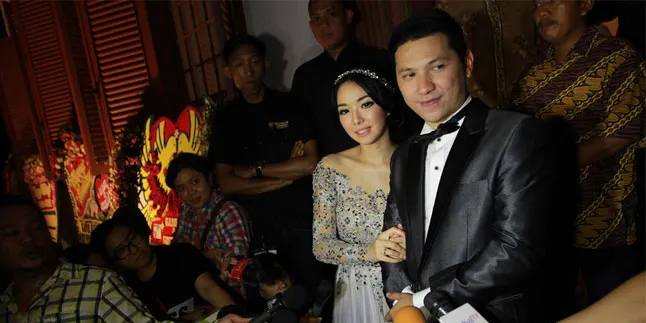 Menikah, Hidup Gading Marten Lebih Teratur