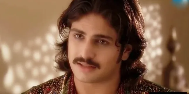 Menikah, Rajat Tokas Dilarang Potong Rambut Oleh Produser Menikah, Rajat Tokas Dilarang Potong Rambut Oleh Produser