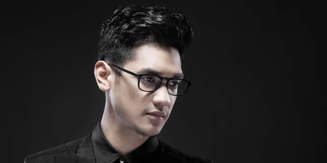 Menjelang Konser, Afgan Syahreza Pilih Umrah