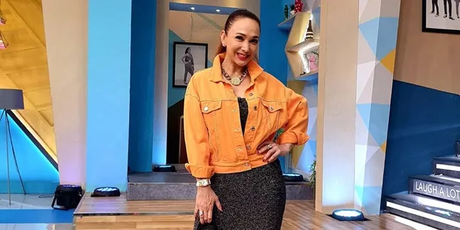 Menolak Tanggapi Isu Sudah Berpindah Keyakinan, Kiki Fatmala: Soal Agama Sensitif Menolak Tanggapi Isu Sudah Berpindah Keyakinan, Kiki Fatmala: Soal Agama Sensitif
