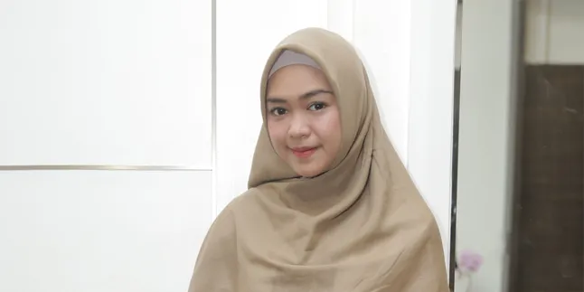 Menyamar Jadi Orang Gila, Wajah Ria Ricis Bikin Pangling