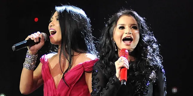 Merah Hitam Duo Juri Wanita X Factor Indonesia