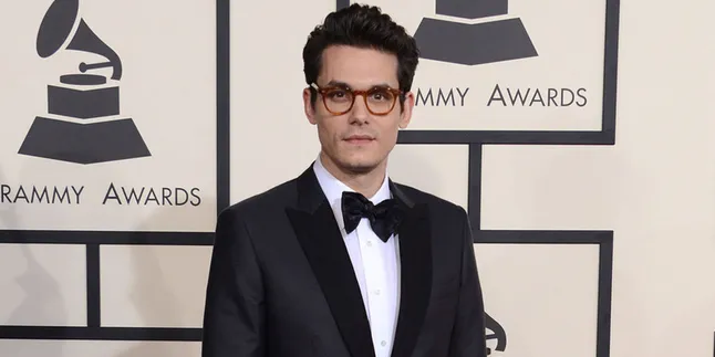 Sukses Meramal Masa Depan, John Mayer Bakat Jadi Dukun!