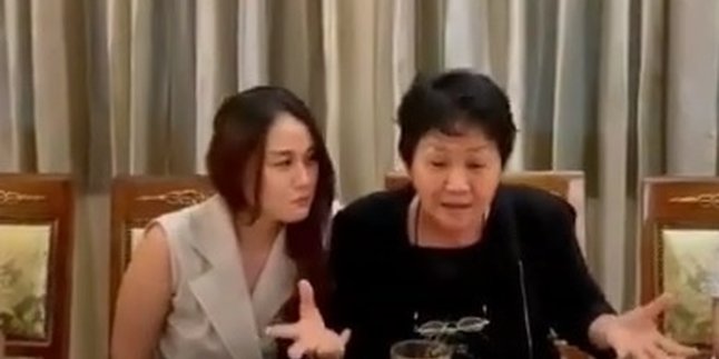 Feeling Defamed by Her Child, Mikhavita Wijaya's Mother Clarifies the Issue of Affair with Her Stepfather, Hotma Sitompul