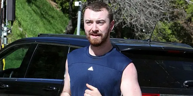 Merasa Dirinya Wanita, Sam Smith Punya Koleksi Sepatu Heels