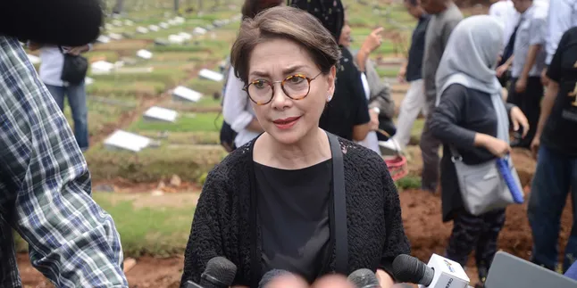 Merasa Kehilangan, Widyawati Akui Belum Sempat Bertemu Lagi Dengan Titi Qadarsih