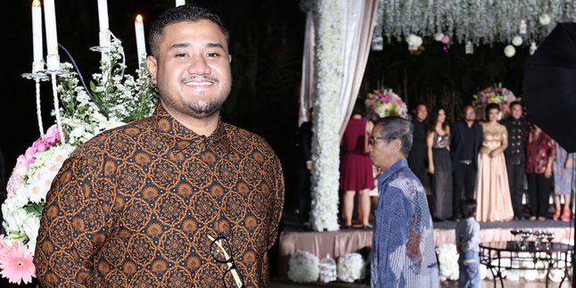 Merasa Merdeka, Mike Mohede Siapkan Lagu Kebangsaan