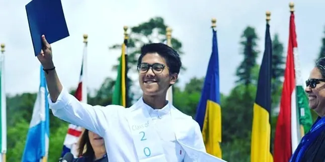 Merasa Punya Hutang, Iqbaal Ramadhan Sebarkan Virus Kalau Belajar Itu Keren