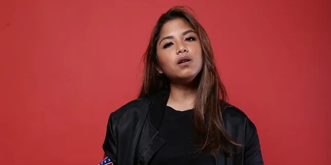 #MerdekaDariMantan Ala Nadine Waworuntu, Cara Tepat Bebas Baper #MerdekaDariMantan Ala Nadine Waworuntu, Cara Tepat Bebas Baper
