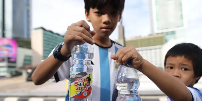 Meriahkan Euforia Pesta Bola Dunia 2022, Le Minerale Hadirkan Kejutan Kemasan Khusus