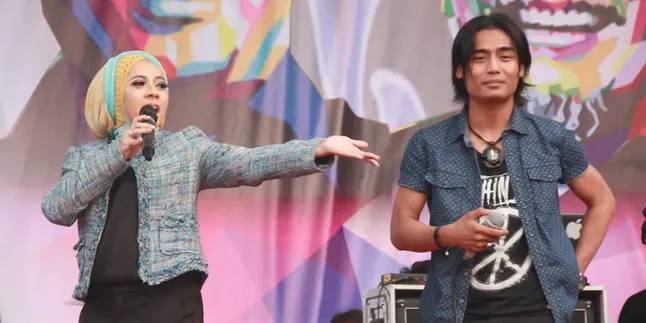 Meriahkan HUT Jawa Barat, Charly Van Houten Gandeng Devia