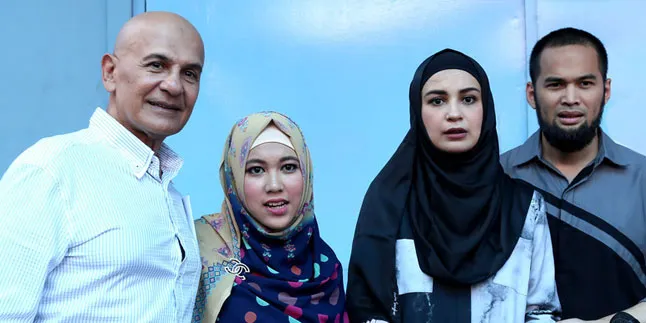 Meski Akrab, Shireen Sungkar & Ibu Tiri Paling Anti Ngerumpi
