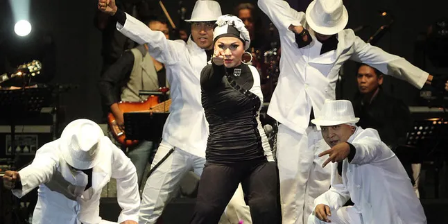 Meski Berjilbab, Imaniar Tak Ingin Musiknya Berubah