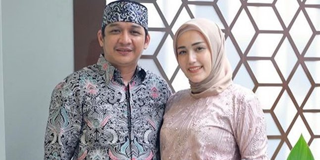 Although Fasting Ramadan Far From Pasha Ungu, Adelia Claims Communication Still Maintained