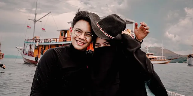 Although Complicated, Insanul Fahmi Believes His Marriage with Wardatina Mawa Can Be Whole Again
