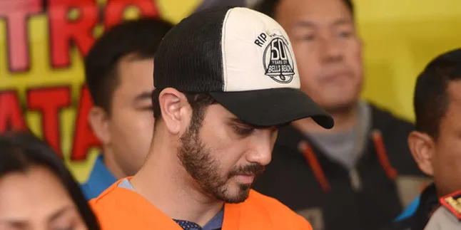 Meski Sakit, Pengacara Tegaskan Fachri Albar Akan Tetap Mengikuti Proses Hukum