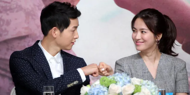 Meski Simple, Biaya Pernikahan Song Joong Ki - Song Hye Kyo Capai Miliaran Meski Simple, Biaya Pernikahan Song Joong Ki - Song Hye Kyo Capai Miliaran
